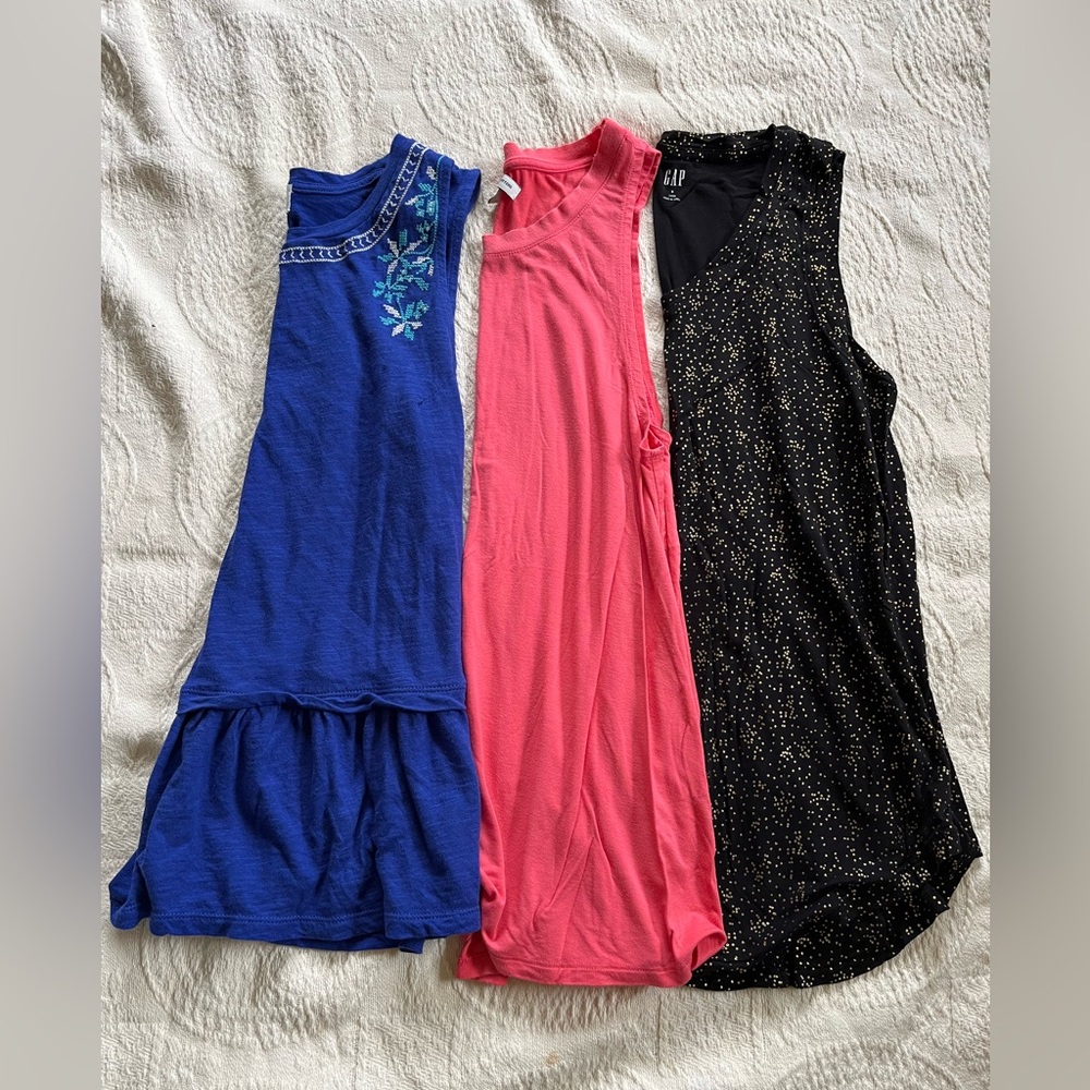 Women’s Tank Top Bundle Old Navy, Gap, American Eagle Three